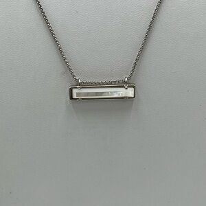 KENDRA SCOTT Leanor Silver Pendant‎ Necklace in Ivory Mother of Pearl